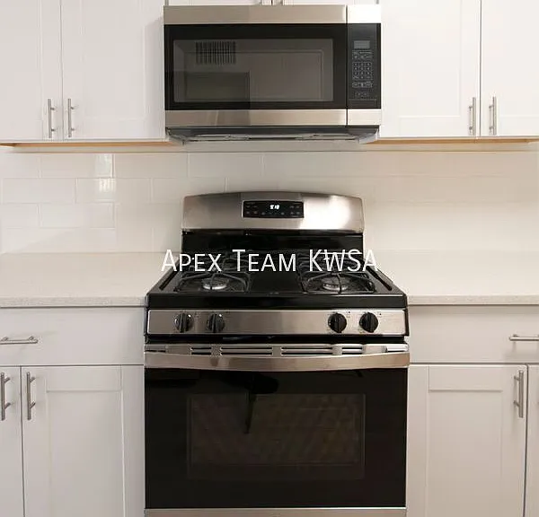 2627 E Grant Rd #8 — Photo 5