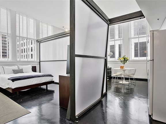 2nd image of 334 Carondelet St APT 404