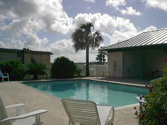 4th image of 602 Banyan Beach Dr