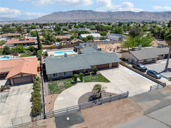 7729 Paisley Ave, Hesperia, CA 92345