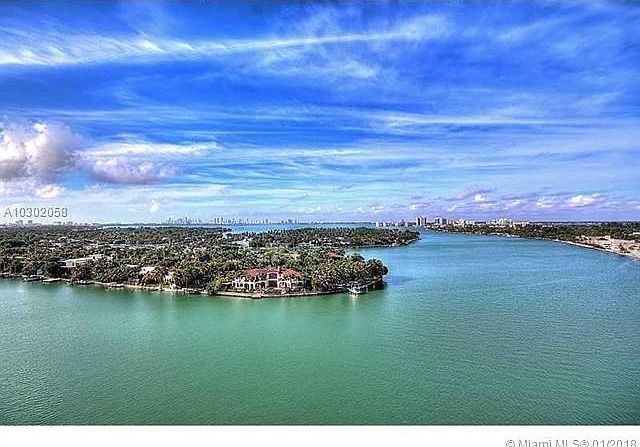FANTASTIC VIEWS OF THE INTRACOSTAL BAY & THE MIAMI SKYLINE.