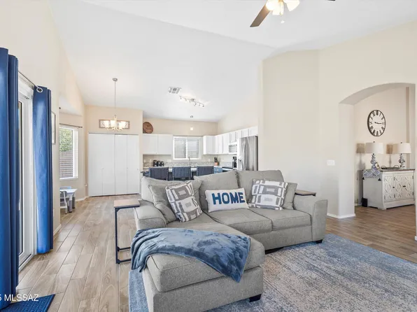 7448 W Sonesta Dr, Tucson, AZ 85743