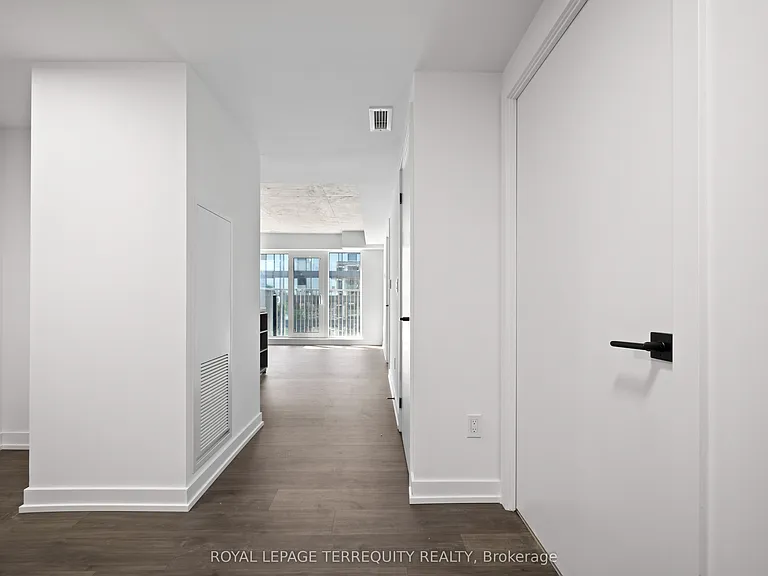 2 Augusta Ave #1303 — Photo 24