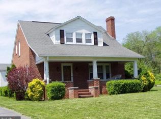 1857 Williamsport Pike, Martinsburg, WV 25404