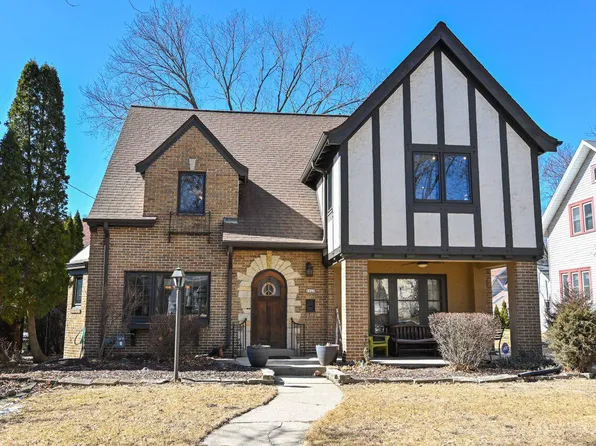 1627 North 71st STREET, Wauwatosa, WI 53213