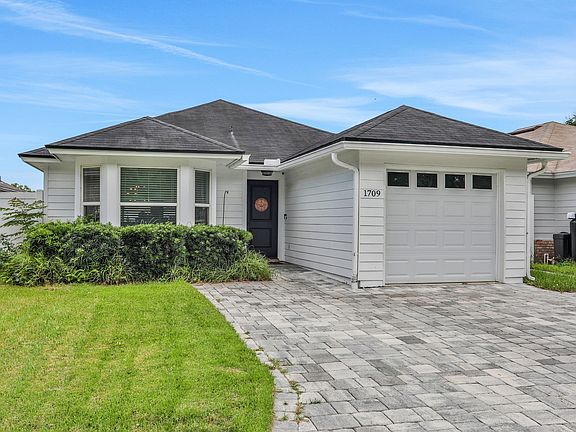 2nd image of 1709 Ashmore Green Dr