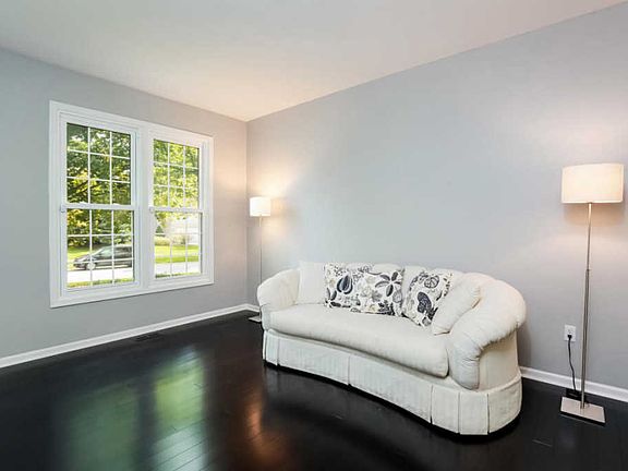 4th image of 2475 Bluff Meadows Dr SE