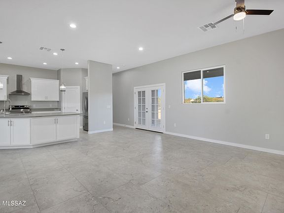 5th image of 3901 S Kay Dr