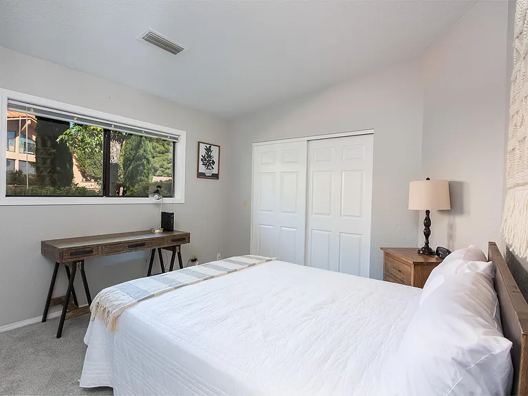 30 Mano Pl — Photo 9