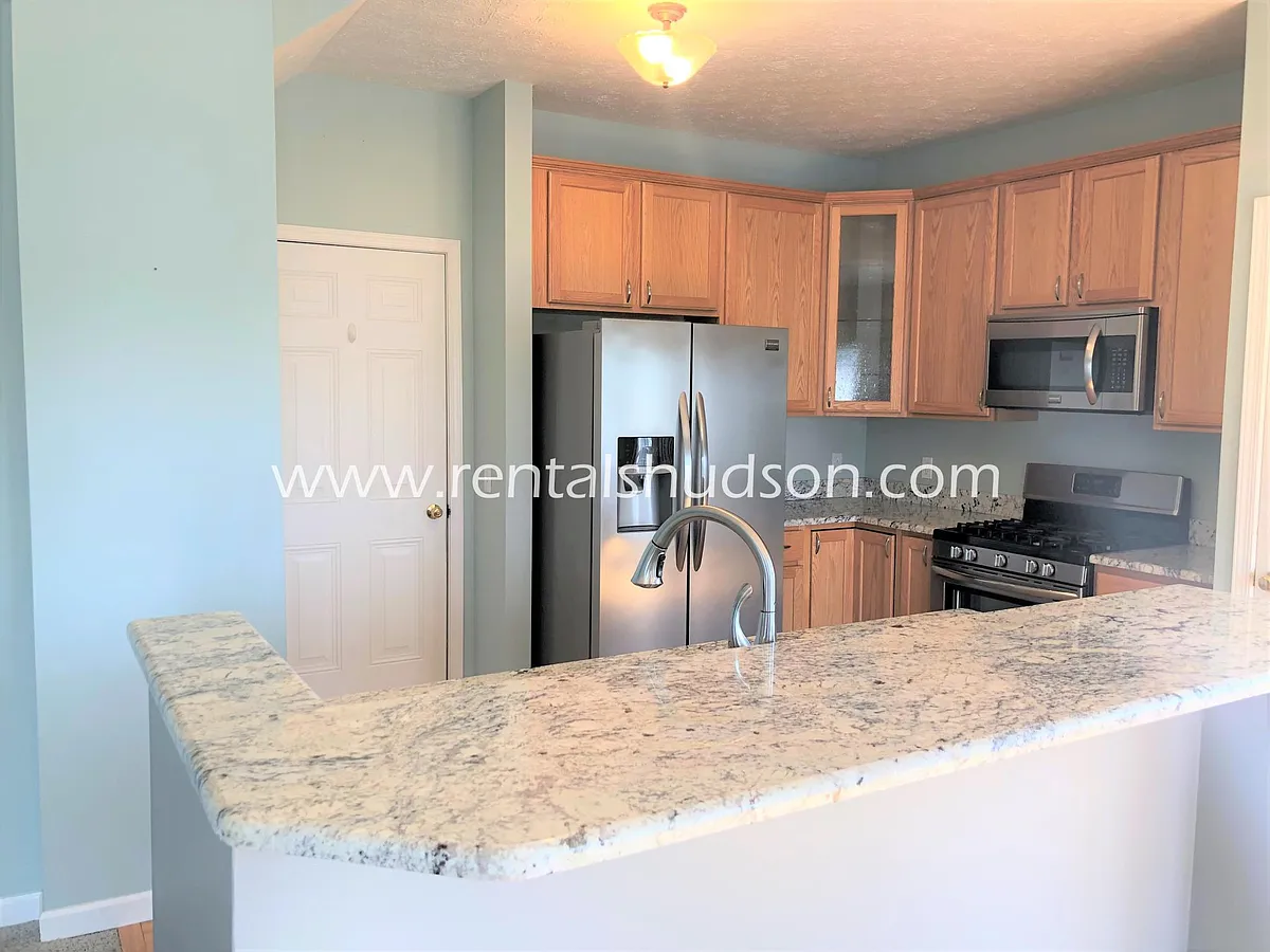 Building Photo - 4912 Lake View Dr