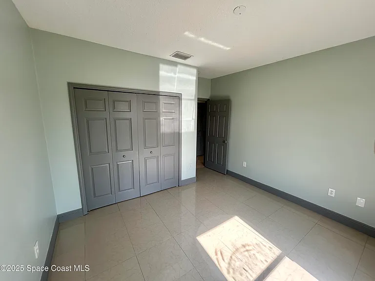 910 Twisting Branch Ct — Photo 17