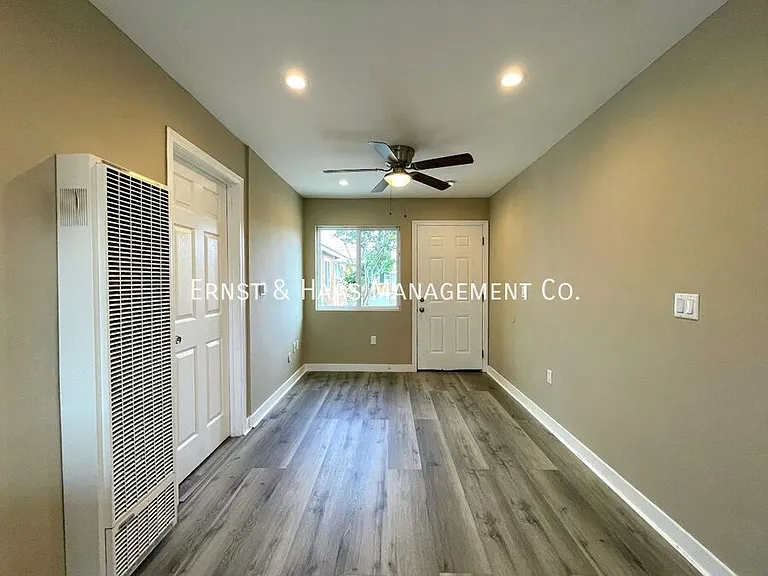 4331 Walnut Ave #C — Photo 3