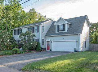 3 Richmond Ave, Barrington, RI 02806