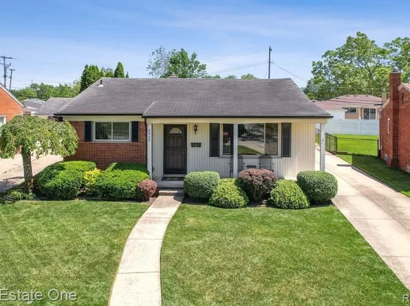 6900 Crestwood St, Dearborn Heights, MI 48127