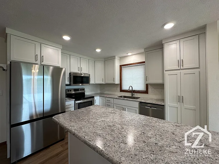 1106 Eldorado Rd #D — Photo 2