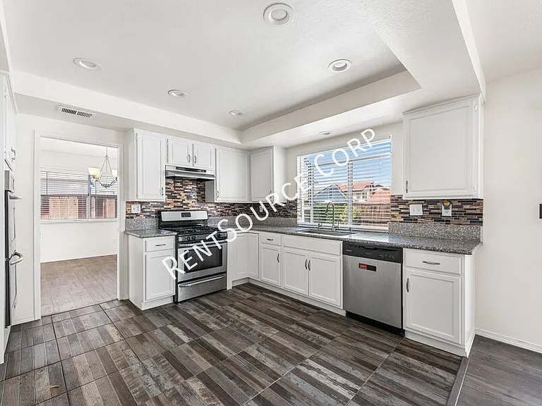 2145 W Avenue P8 — Photo 10
