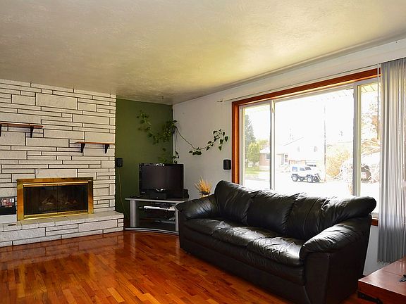 3rd image of 716 N Martin St