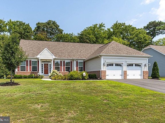 2nd image of 38517 Blue Hen Dr