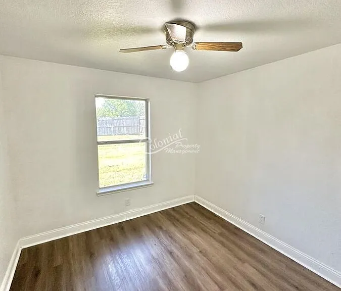 1100 Clairidge Ave — Photo 10