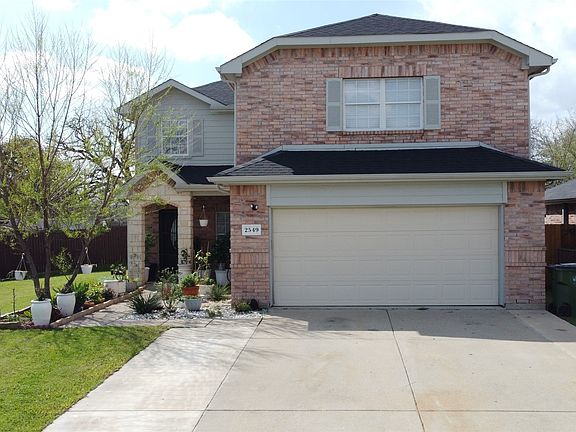 2nd image of 2549 Spring Creek Dr