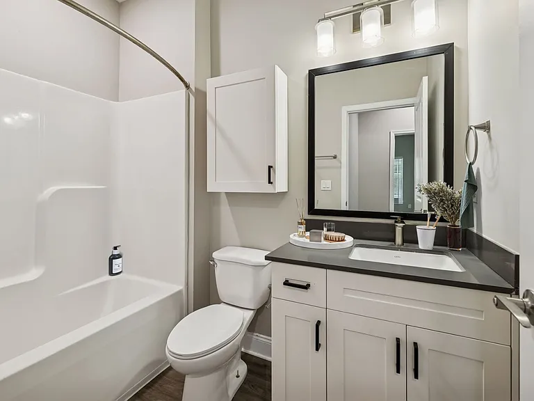 Repose - 1 Bed / 1 Bath - 750 Sq.Ft.