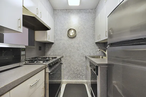 Rented by Keller Williams NYC | media 15
