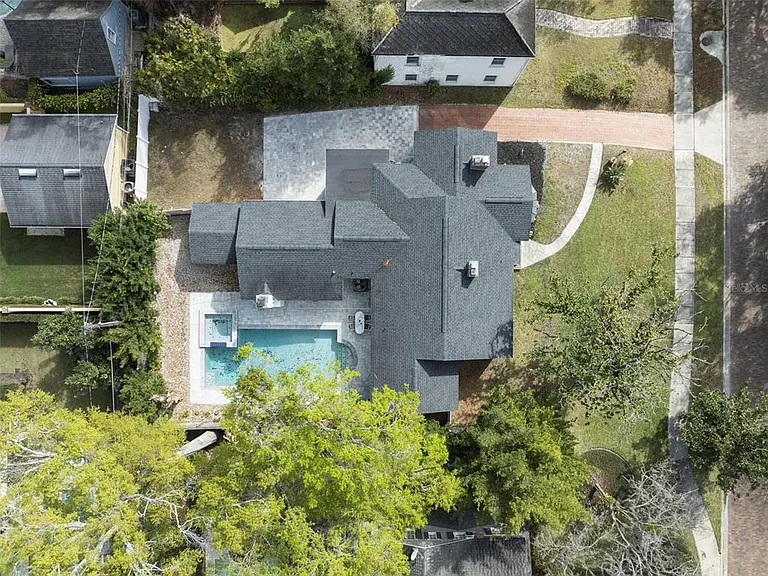 515 Florida St — Photo 9