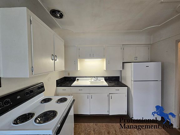 5th image of 43 Broadwater Ave Unit 1