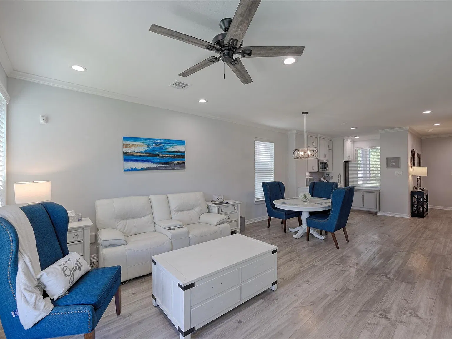 2 bed, 2.5 bath, 1237 sqft, $2,000 — Photo 1