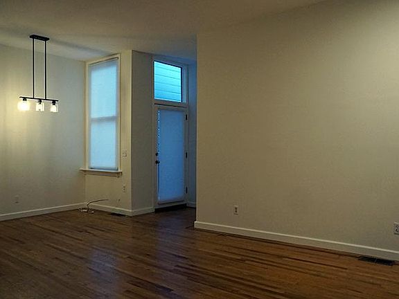 3rd image of 372 Pennsylvania Ave #372