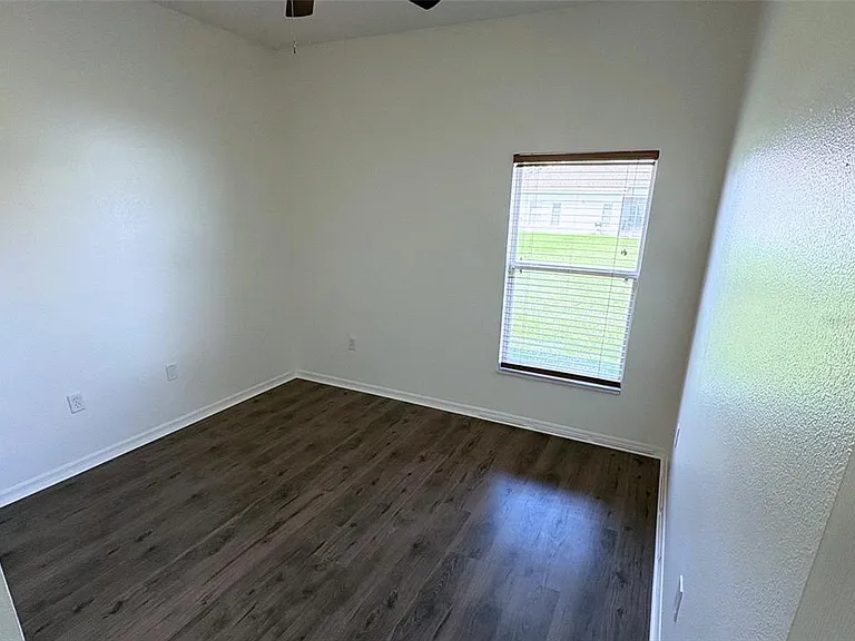 3637 Weatherfield Dr — Photo 14