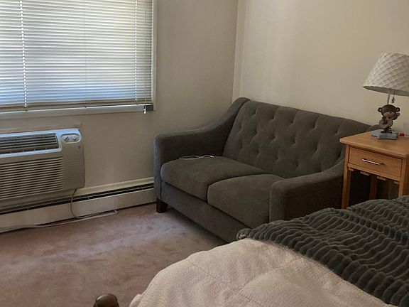 5th image of 494 Putnam Pike APT C8