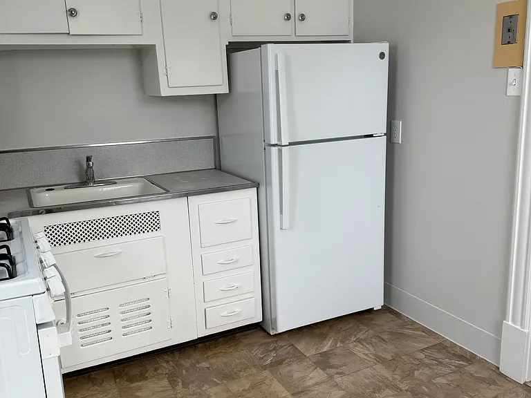 2423 Campbell Ave #2 — Photo 1