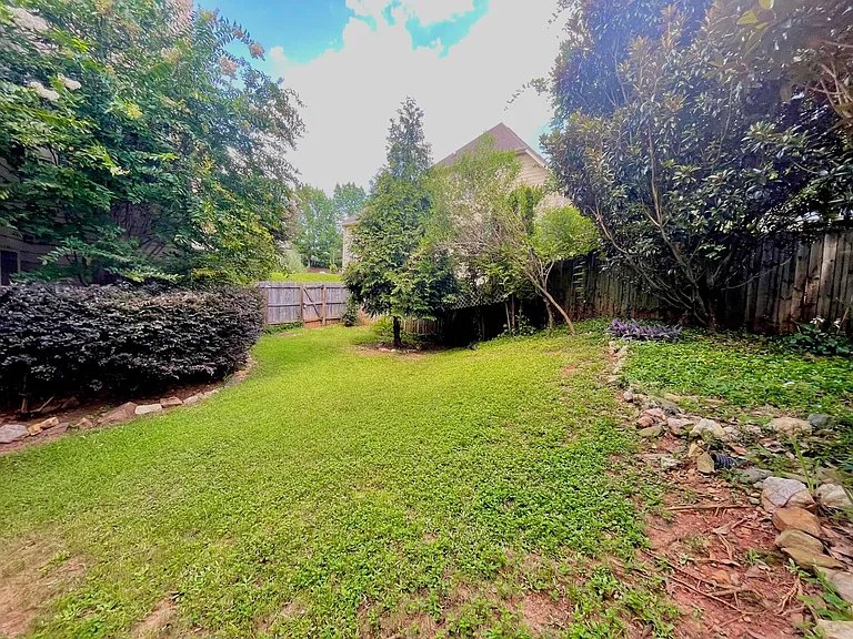 253 Solamere Ln — Photo 16