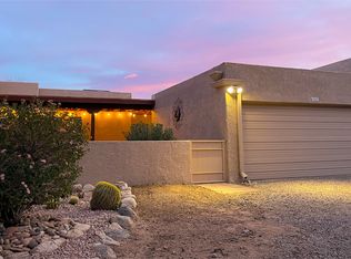 6483 N Foothills Dr, Tucson, AZ 85718