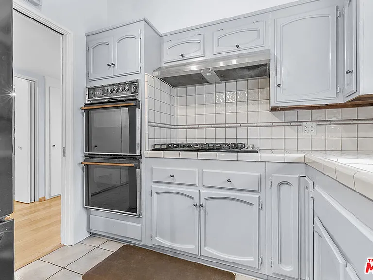 6742 Sunny Brae Ave — Photo 20