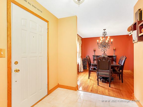 3rd image of 1208 Country Dr
