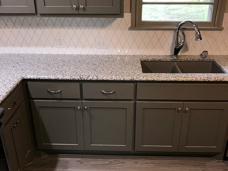898 N Harbin Dr — Photo 3