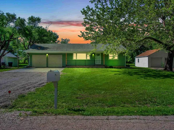 6345 SW 11th St, Topeka, KS 66615