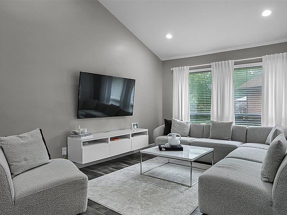 4th image of 4372 Tavistock Cir