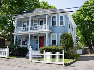 8 Mapledale Pl, Swampscott, MA 01907