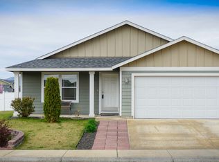 701 Cascade Ave, Moxee, WA 98936