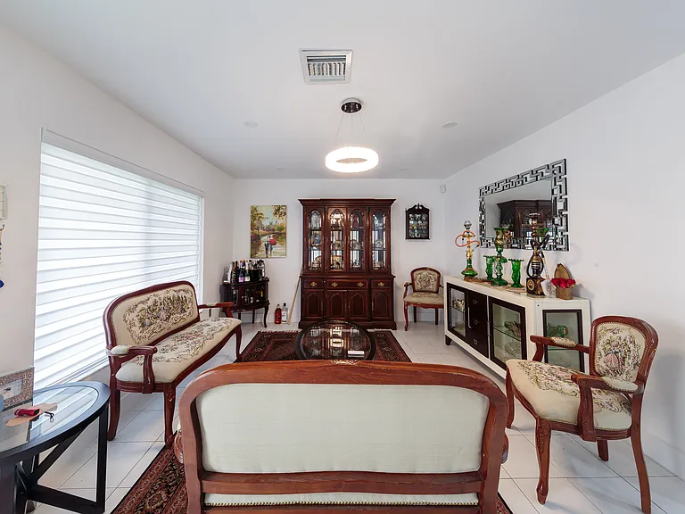19311 Sterling Dr — Photo 21