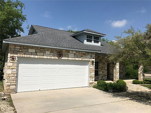 3rd image of 98 Brookhollow
