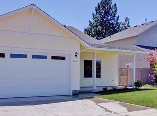 2640 Brookdale Dr, Central Pt, OR 97502