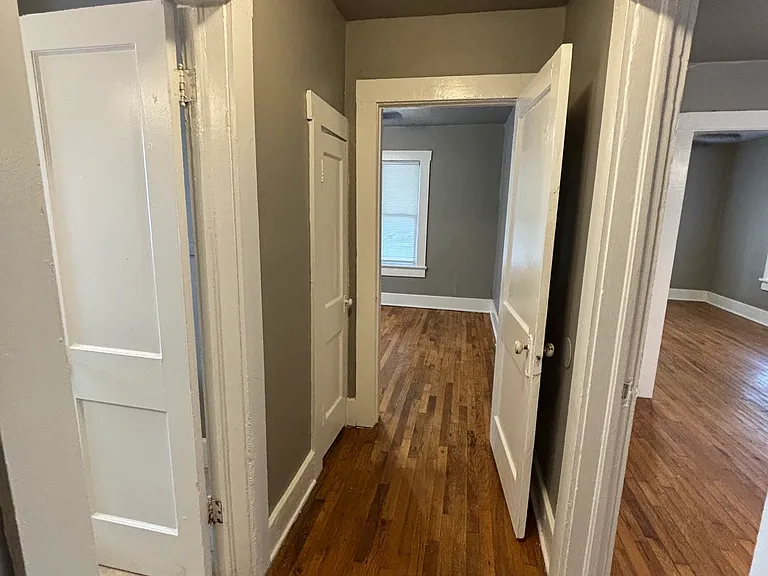 1235 S Lewis Pl — Photo 10