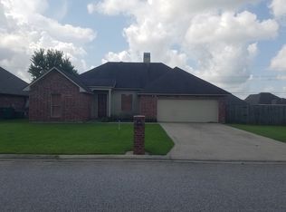 107 Copeland Dr, Broussard, LA 70518
