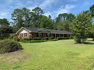 205 Colonial Way, Jesup, GA 31545