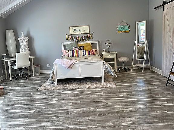 5th image of 258 Big Horn Ln