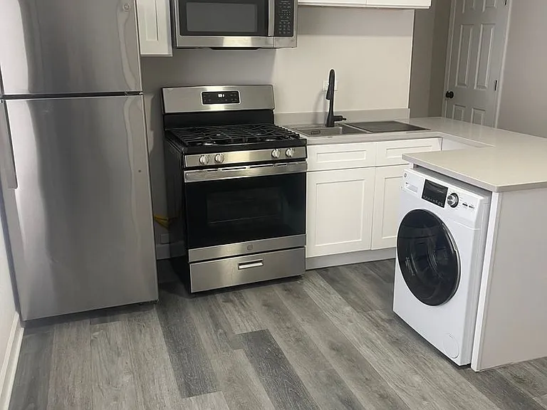 2917 W Cermak Rd #3F — Photo 1
